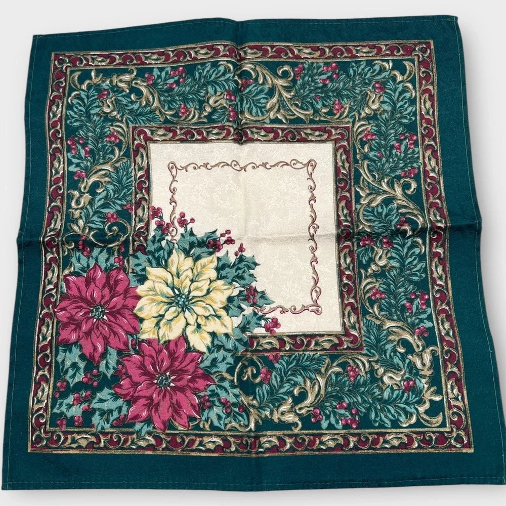 Set 8 Holiday Christmas Poinsettia Napkins Cotton 16